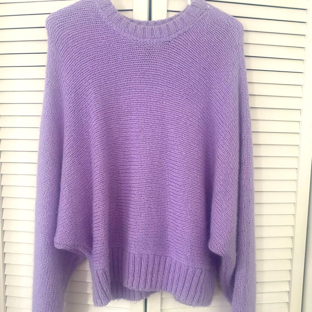 Bavarian sweater - Aritzia